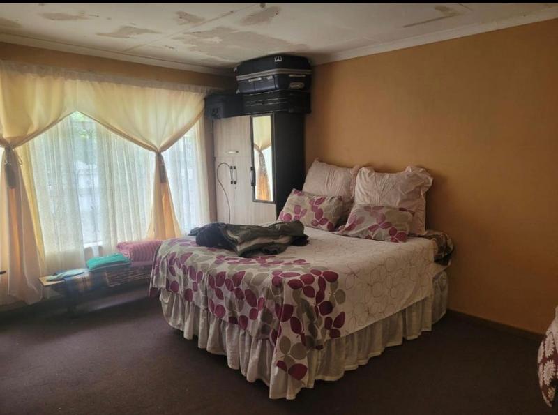 6 Bedroom Property for Sale in Sasolburg Free State
